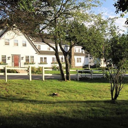 Horse & Hound Inn Franconia Exterior photo